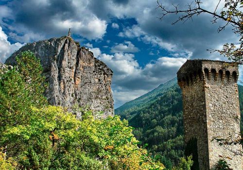 tourisme verdon castellane roc de castellane